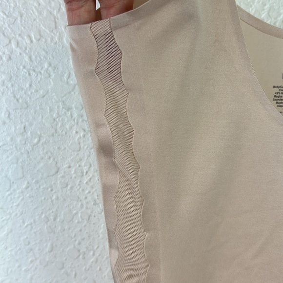 Perfect like new Spanx Luxe and lean scalloped open bust full slip large - Picture 5 of 7